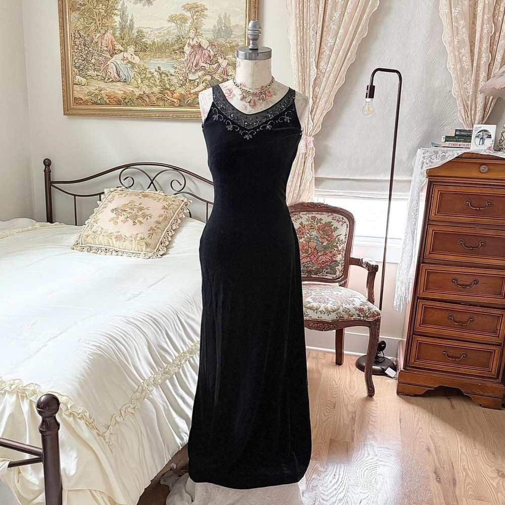 black‎ velvet beaded prom dress  90s Morgan & Co size 3 black velvet maxi gown